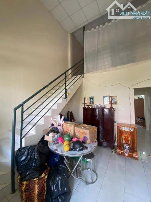 Chú 6 Cần Bán Gấp Nhà 53m2 Đường Đồng Tâm, Trung Chánh, Hóc Môn giá 680 Triệu - 1