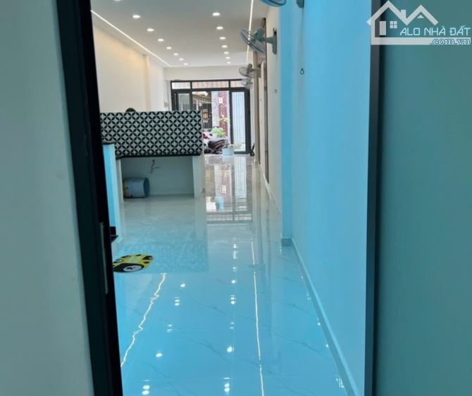 80m2, 2 Tầng, chỉ hơn 5 Tỉ ,Gần chợ, ở hoặc cho Thuê có dòng tiền