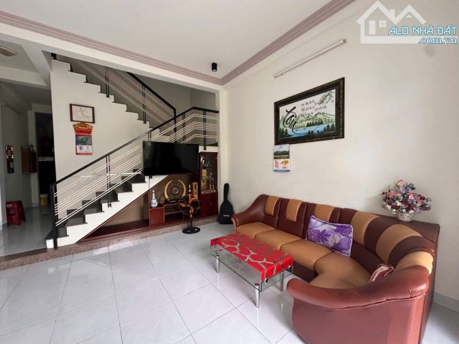Bán nhà 2 tầng kiên cố đường 7m5 Khu Nam Việt Á gần Doãn Kế Thiện - 1