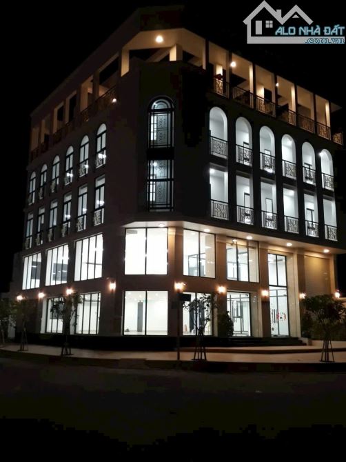 Cho thuê Building 2 Mặt tiền 144-146-148 Đường Số 11, Q2 - DT 15x20m, Hầm 5 lầu - Giá RẺ - 1