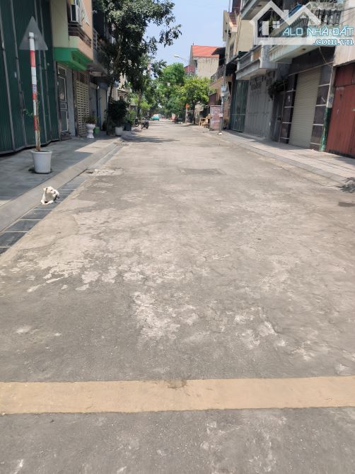 Bán đất phân lô Thanh am long biên hà nội 81m2 6.2mt ô tránh giá 16 tỷ - 1
