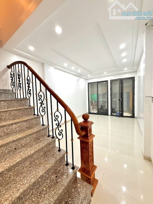 TRẦN CUNG SIÊU DÒNG TIỀN 8 PHÒNG VỪA Ở VỪA CHO THUÊ- Ô TÔ ĐỖ CỬA - NHỈNH 10 TỶ - 1