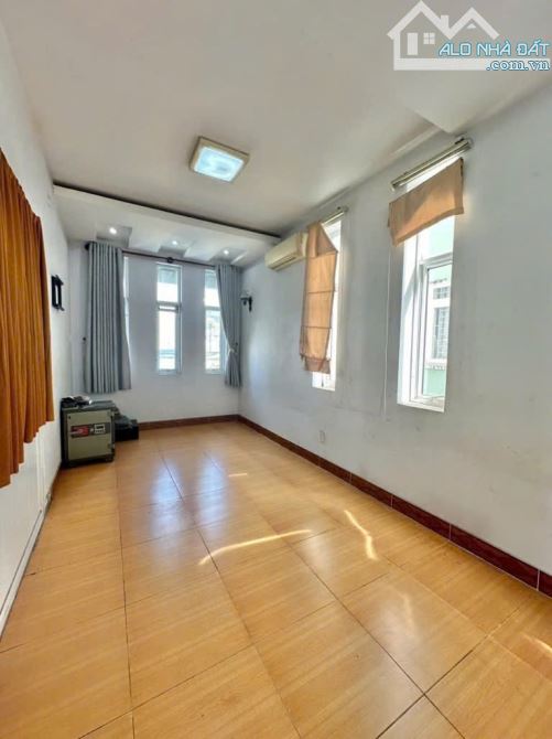 Bán nhà MT MINH PHỤNG ( ngang 4,7X15m) vuông vức, vỉa hè rộng 8m - 1