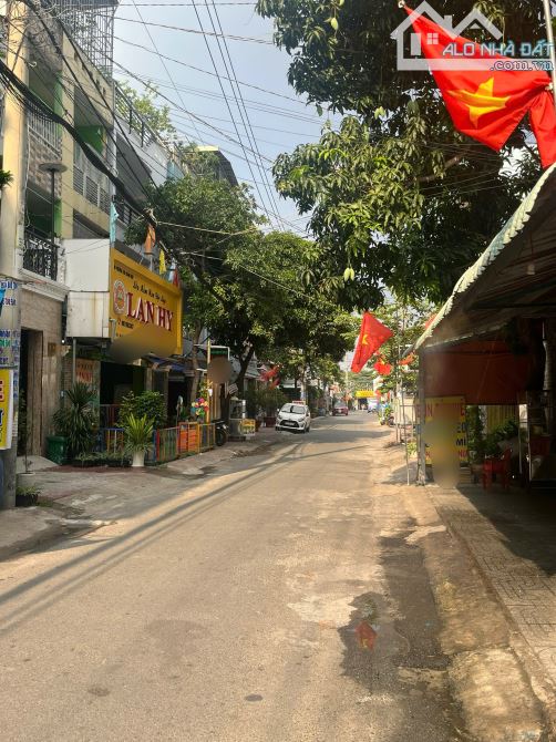 Nhà bán nằm trong khu K82 Tô Ký DT 6x20m 11 tỷ 4 còn Thương lượng: - 1