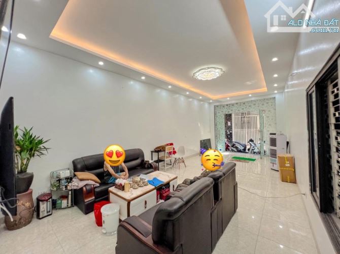 BÁN NHÀ PHỐ KHƯƠNG TRUNG 95m2 - 4T - MT 4.5m - 18.5 TỶ - LÔ GÓC - Ô TÔ TRÁNH - KINH DOANH - 1