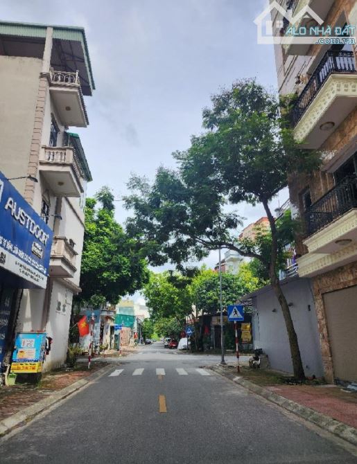109 m2/6 Mt/28.9 Tỷ/ Mặt phố Nguyễn Văn Hưởng/ Giang Biên/ Long Biên - 1