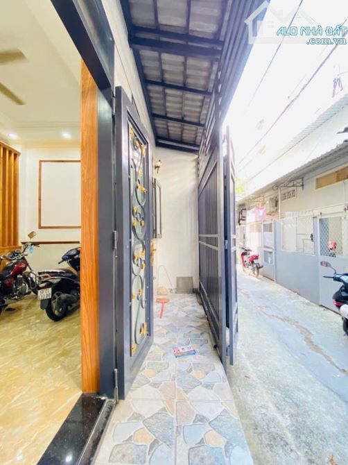 BÁN GẤP,Nhà 5 tầng,lô góc,sổ hồng riêng,hểm xe hơi,tại P6,Lê Đức Thọ,Gò Vấp, giá chỉ 6,2ỷ - 1