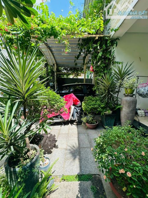 Bán biệt thự 115 Trần Quốc Thảo, P.Võ Thị Sáu, Q3. DT: 26x17m - 344m2 - 2 lầu -  160 Tỷ - 1
