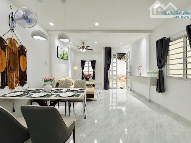 🚨CẦN BÁN GẤP! Nguyễn Thị Minh Khai – 75m² – 5 tầng – Giá 10.6 tỷ – NỞ HẬU 6.7m - 1