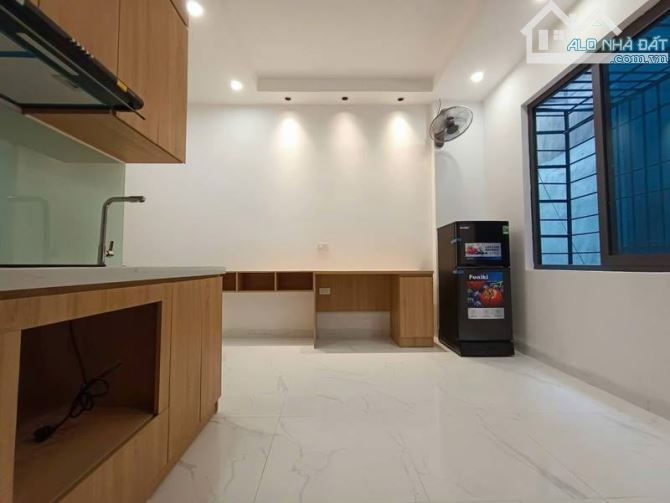 Bán toà Nhà, Đội Cấn, Cống Vị, Ba Đình. Gần Văn Cao, Liễu Giai, Đào Tấn. 66 m2. Giá: 37 Tỷ - 1