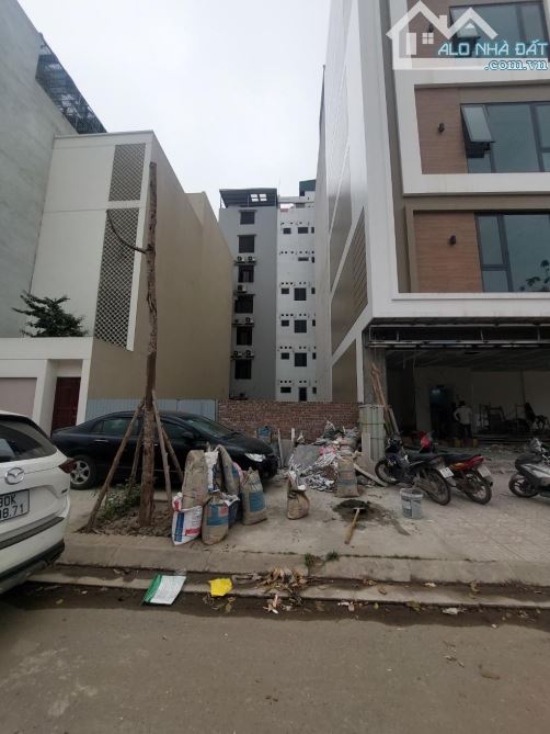 PHÂN LÔ, Ô TÔ, KINH DOANH, VỊ TRÍ ĐẮC ĐỊA, HIẾM - 1