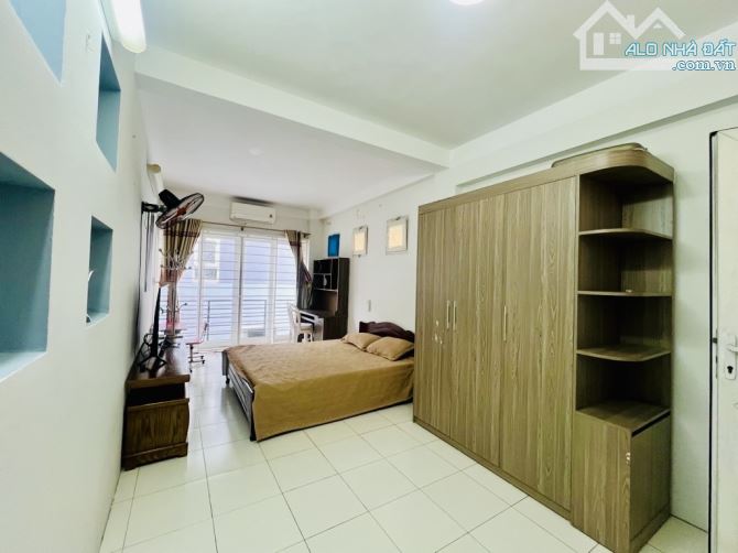Bán Nhà Phố Ngọc Lâm - 3 Mặt Thoáng - Đầu Tư - Kinh Doanh Dòng $ - Gần Ô Tô - 1