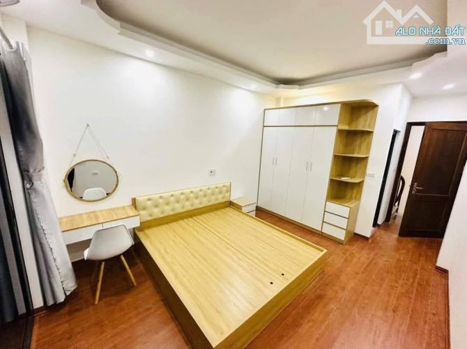 NHÀ MỚI ĐẸP KEENG - Ô TÔ GÀN NHÀ - KHU VỰC TIỀM - NỘI THẤT SANG XỊN GIÁ CHỈ HƠN 3 TỶ - 1