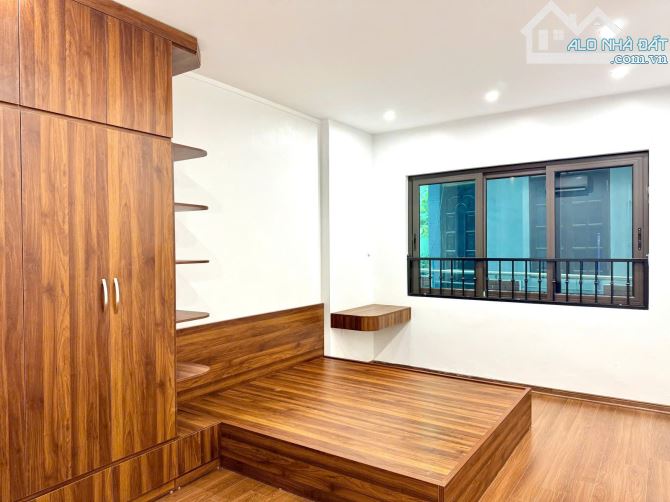 SIÊU PHẨM GIỮA LÒNG CẦU GIẤY – HỒ TÙNG MẬU – NHÀ ĐẸP 5 TẦNG – MẶT NGÕ KINH DOANH