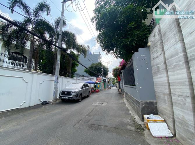 Bán Biệt Thự Đường Trần Văn Sắc ND Quận 2.DT:21x22m.Giá 72 Tỷ - 1