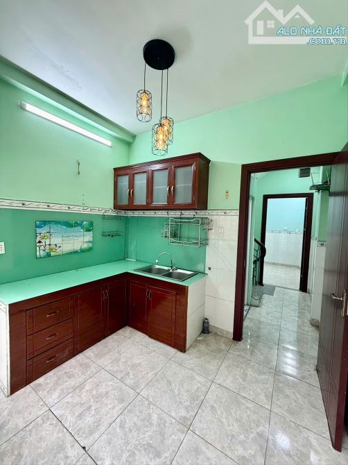 Bán Nhà 3 Tầng- 4PN Đường Phan Văn Trị P12 Bình Thạnh: Nhỉnh 5 tỷTL - 1