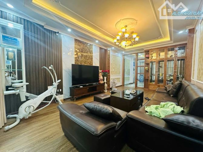 BÁN NHÀ PHÂN LÔ CÁN BỘ – NGUYỄN NGỌC NẠI – THANH XUÂN – THANG MÁY – 6 TẦNG – 44M2 –16 TỶ - 1