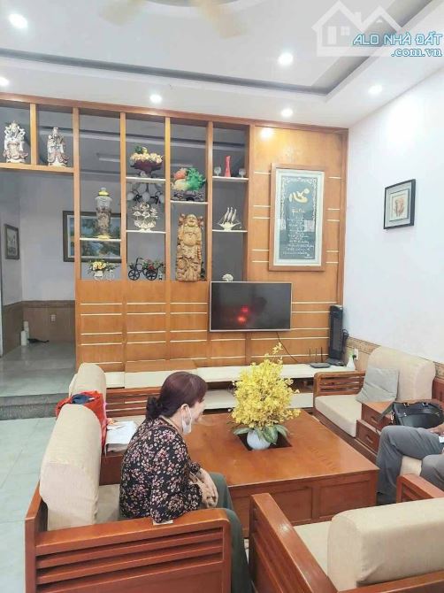 Gần Đông Tăng Long - Long Trường - Quận 9 - Nhà 4 Tầng - 98m2 - 1