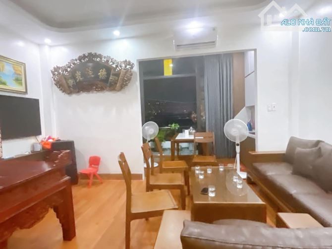 Bán nhà phân lô mới xây 7 tầng, thang máy phố Giảng Võ, gara ô tô 30m ra phố, chỉ 23 tỷ. - 1