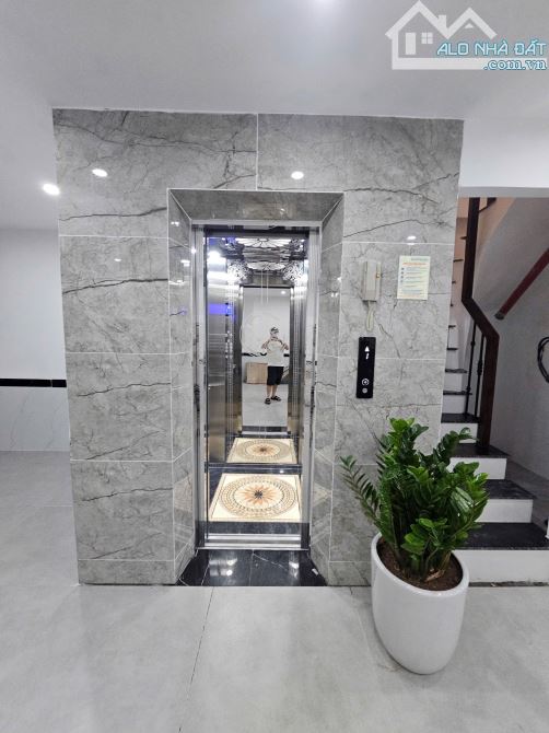 TOÀ CHDV ĐỐI DIỆN GAMUDA HOÀNG MAI - Ô TÔ TRÁNH 10M - 95M2 - 7 TẦNG - 27 PHÒNG - 12