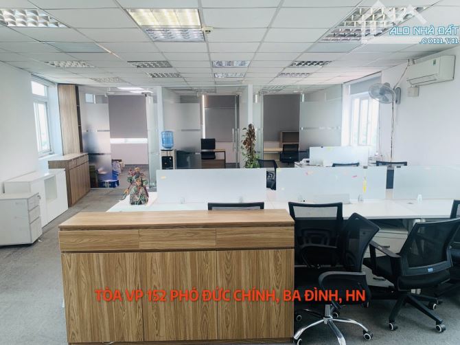 Mặt phố ngã tư Cửa Bắc-phó đức Chính mb 290m2/t mt 9m giảm sâu còn 35triệu/th cho tầng 1 - 2