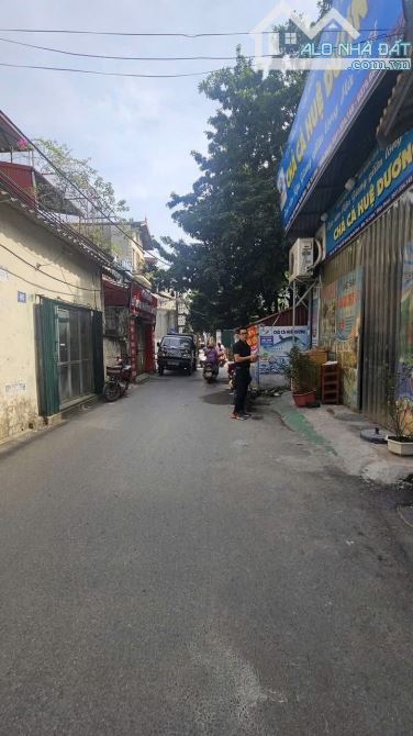 CẠNH CÔNG VIÊN HOÀ BÌNH NGOẠI GIAO ĐOÀN Ô TÔ TRÁNH KINH DOANH 136m MT5.2m NHÀ 2 TANG GIA 2 - 2