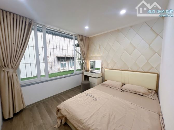 CĂN HỘ STUDIO ĐẸP MÊ LY PHỐ GIÁP NHẤT! TIỆN ÍCH ROYAL CITY, 60M2 x 2N2WC CHỈ 1.. TỶ - 2