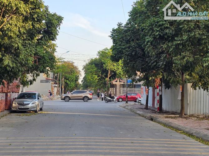 Bán đất Khu Đại Dương . dt 90m . mt 6m. hướng ĐN . giá 10ty6 - 2