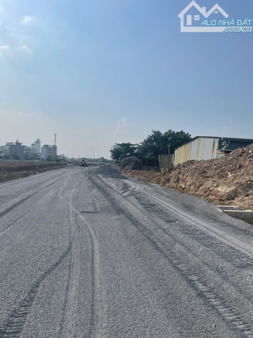 BÁN ĐẤT 2 MẶT TIỀN KÊNH THAM LƯƠNG – THỚI AN – 2300M2 FULL THỔ - 2