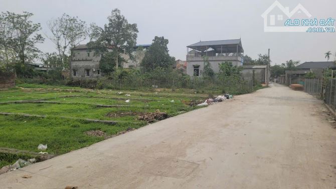 MẢNH ĐẤT ĐỖ ĐỘNG THANH OAI 327M MT 19.5m GIÁ 39TR/m ĐƯỜNG OTO THÔNG CHIA 4 LÔ HỢP LÝ RẺ NG - 2