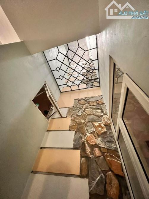 HIẾM, P/LÔ Ô TÔ, KINH DOANH VỈA HÈ RỘNG Q. HAI BÀ. DT 110m2, MT 5.3, GIÁ 27 tỷ - 2