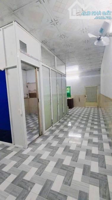 490 Triệu sang tên luôn căn nhà cấp 4 5x41m, ngay Chợ Trảng Bàng, Tây Ninh - 2