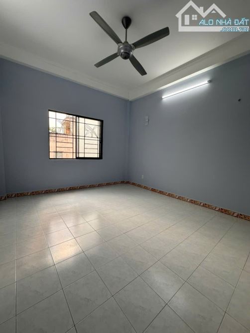 Bán nhà MT Nguyễn Chí Thanh-Đỗ Ngọc Thạnh, 5 tầng, vuông vức, nhà mới ở liền - 2