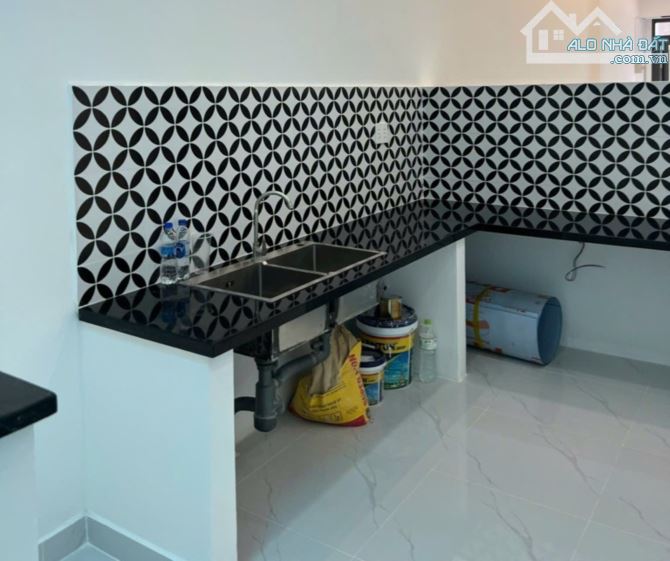 80m2, 2 Tầng, chỉ hơn 5 Tỉ ,Gần chợ, ở hoặc cho Thuê có dòng tiền - 1