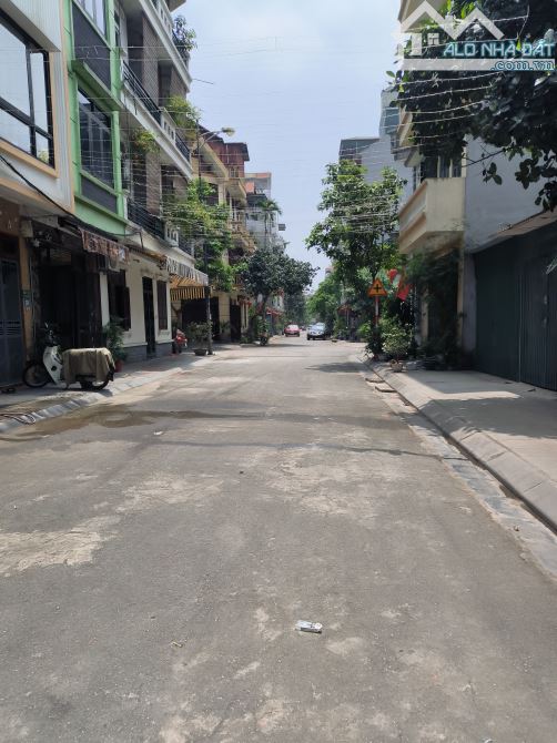 Bán đất phân lô Thanh am long biên hà nội 81m2 6.2mt ô tránh giá 16 tỷ - 2