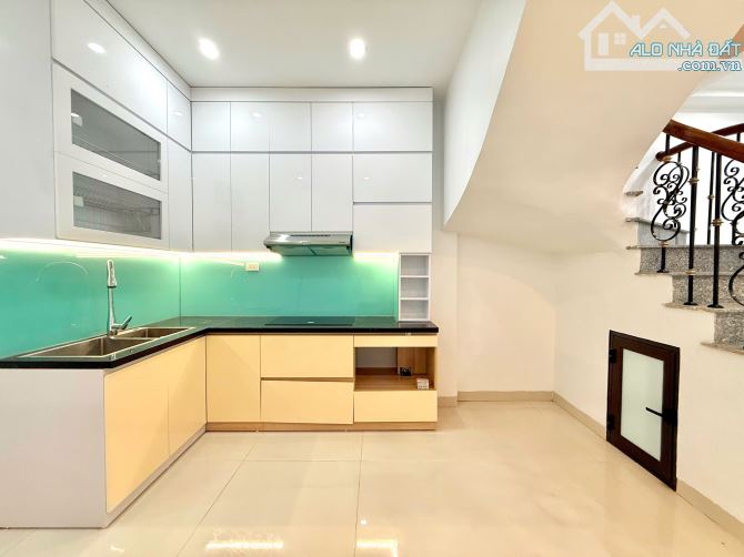 TRẦN CUNG SIÊU DÒNG TIỀN 8 PHÒNG VỪA Ở VỪA CHO THUÊ- Ô TÔ ĐỖ CỬA - NHỈNH 10 TỶ - 2