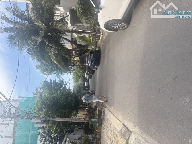 Bán nhanh lô đất đẹp vuông vức đường Phan Tôn ngay biển Mỹ Khê - 2