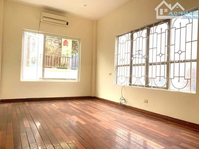 20m ra phố Nguyễn Chí Thanh! phân lô ô tô tránh, DT 50m2, MT 6,8m, 5T, chỉ 18.5 tỷ - 2