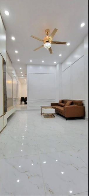 BÁN NHÀ VIỆT HƯNG 5.X TỶ, DT42M2, MT5M, 4 TẦNG, Ô TÔ 20M - 2