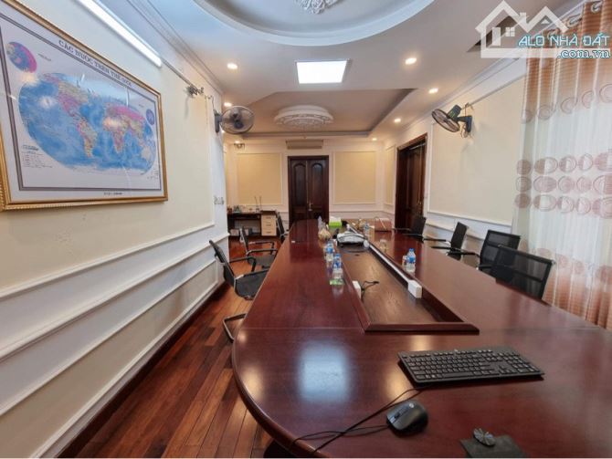 Biệt thự Đặng Xuân Bảng 220m2 - Mặt Công Viên 2 Vỉa Hè - 4 Thoáng Kinh Doanh Đẳng Cấp. - 2