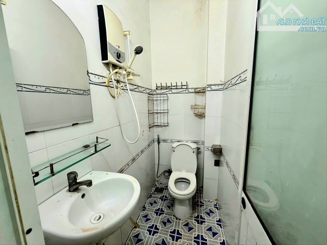 Bán Nhà 3 Tầng- 4PN Đường Phan Văn Trị P12 Bình Thạnh: Nhỉnh 5 tỷTL - 2