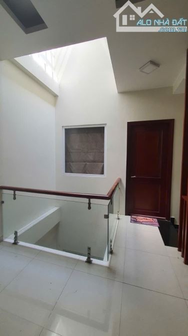 Quận 6, Mặt tiền kinh doanh, nhà mới đẹp 5 tầng, 76m2, khu dân cư BÌnh Phú - 2