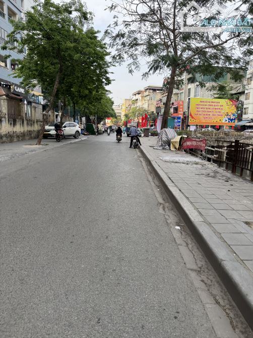 NHÀ DÂN XÂY - PHÂN LÔ VIP - Ô TÔ NGỦ TRONG NHÀ  - KHU DÂN CƯ VĂN HOÁ - SỔ VUÔNG ĐÉT - 1