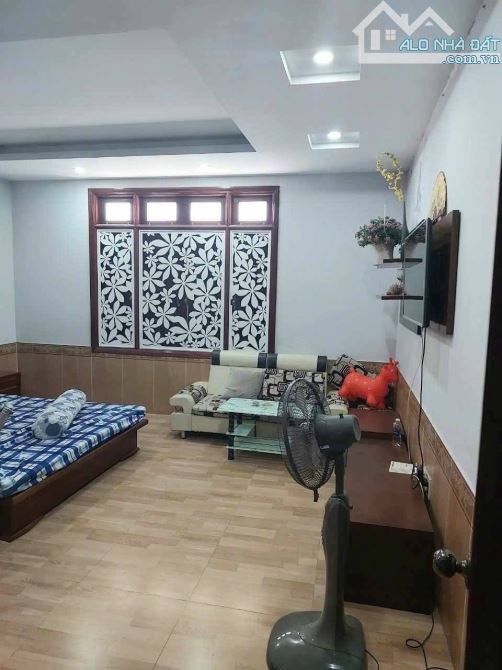 Gần Đông Tăng Long - Long Trường - Quận 9 - Nhà 4 Tầng - 98m2 - 2