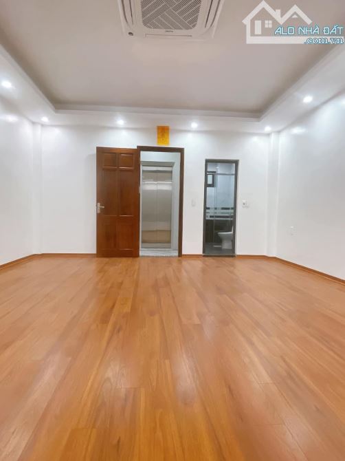 Bán nhà phân lô mới xây 7 tầng, thang máy phố Giảng Võ, gara ô tô 30m ra phố, chỉ 23 tỷ. - 2