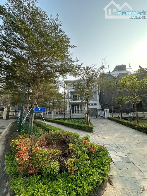 HÀNG HIẾM BIỆT THỰ ĐƠN LẬP LÔ GÓC TÂY HỒ 452M2