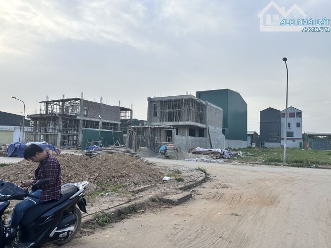 Chính chủ tôi Bán đất đấu giá làng nghề giàu có tại Phúc Thọ chỉ 37.5tr/m2 - 3