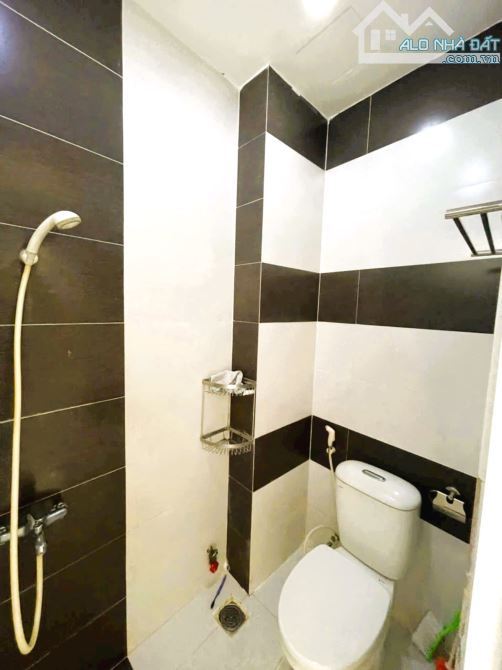🔥 Chủ cần tiền gấp, Góc 2mt Q10, sát Nguyễn Tri Phương, 3.5x12, 2 tầng, còn 11ty - 3