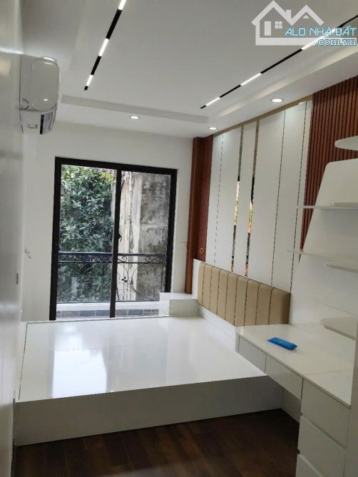 Nhà phố Đại La-Trần Đại Nghĩa, 5.x Tỷ, Ngay Gần Mặt Phố, 2 ngủ ở luôn. - 3