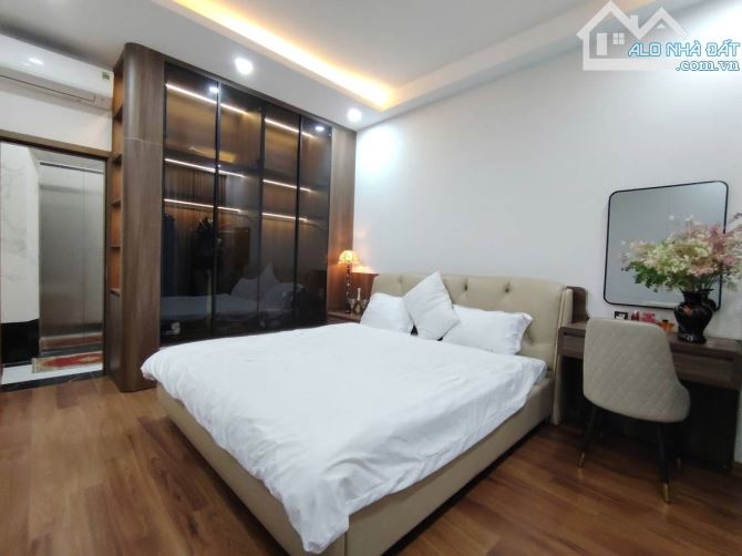 Cần chuyển nhượng ngôi nhà đẹp Bồ Đề long biên 42m 6 tầng thang máy ngõ ô tô 11 tỷ - 3
